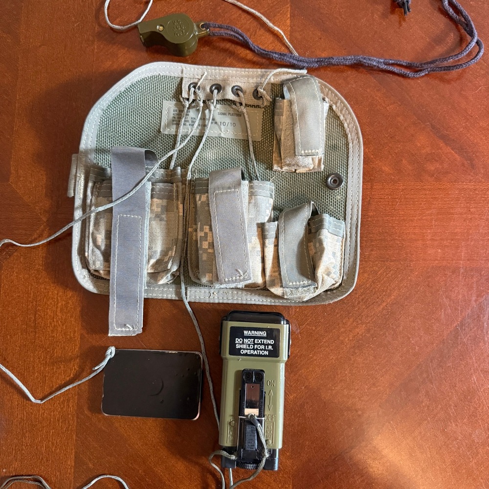 Air Warrior Signal Platform Kit MS-2000M Strobe Mirror Whistle ACU Digital Camo